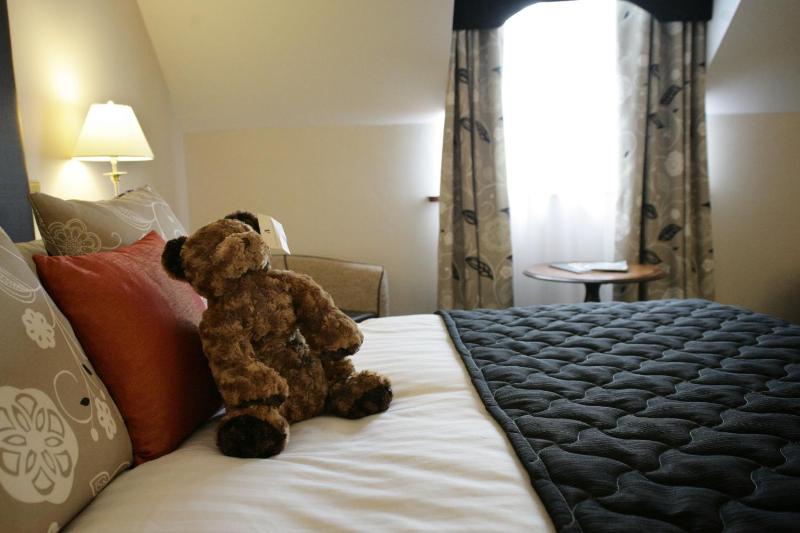 Standard Double Room image 3