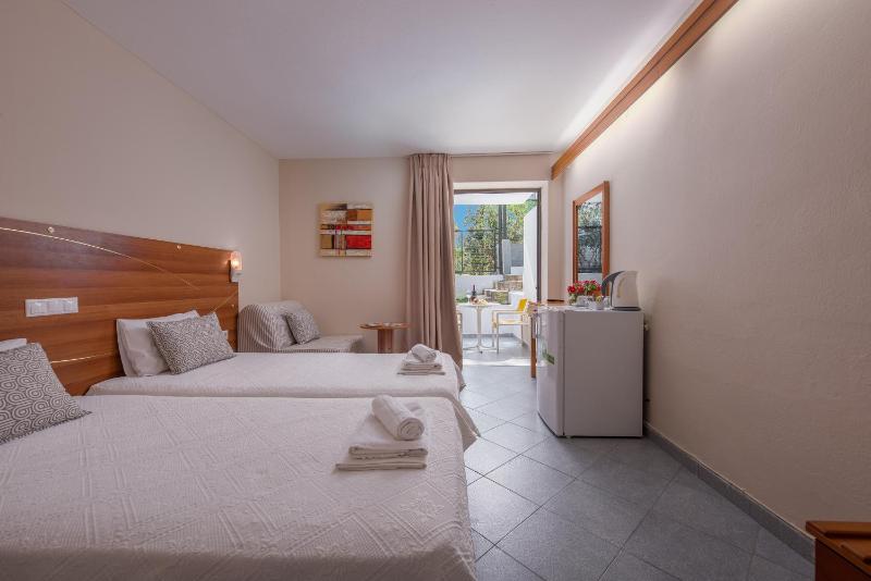 Standard Double Room image 1