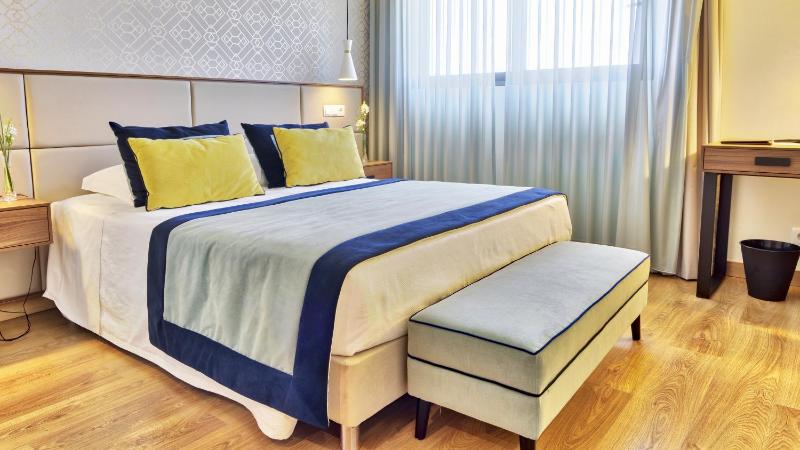 Special Offer - Double or Twin Room image 3