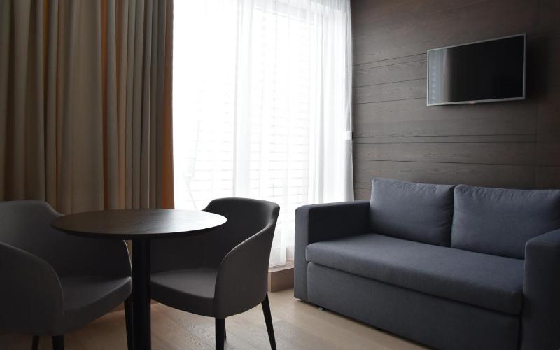 Twin Room with Terrace image 2