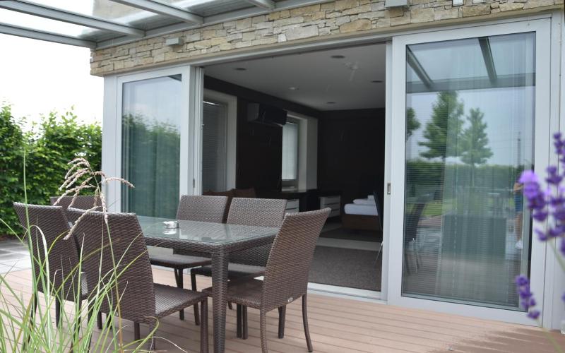 Bungalow with Garden View image 2