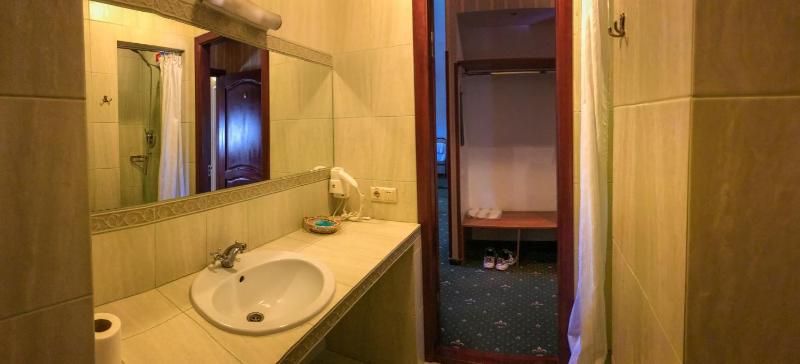 Luxury Triple Room image 2