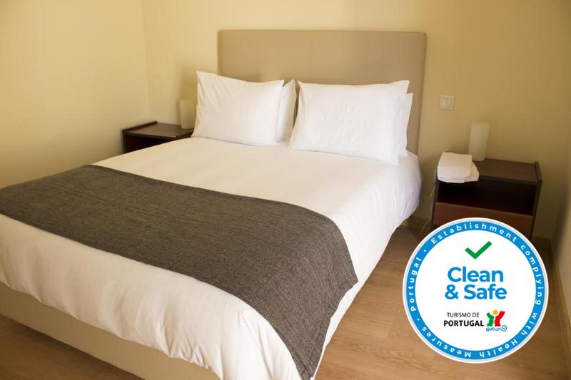 Double or Twin Room image 1