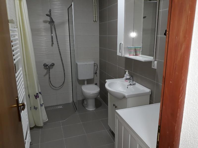 Deluxe Double or Twin Room image 4