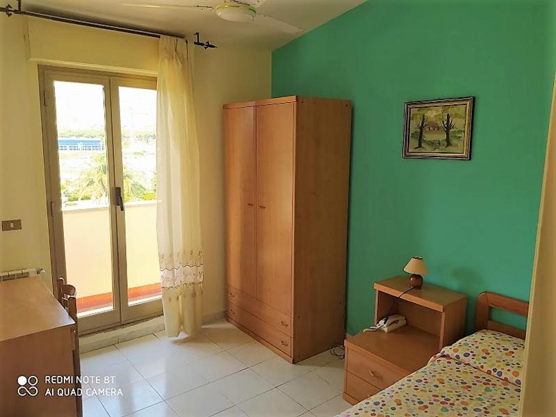 Single Room image 3