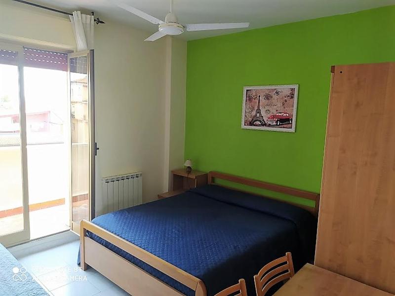 Double Room image 4