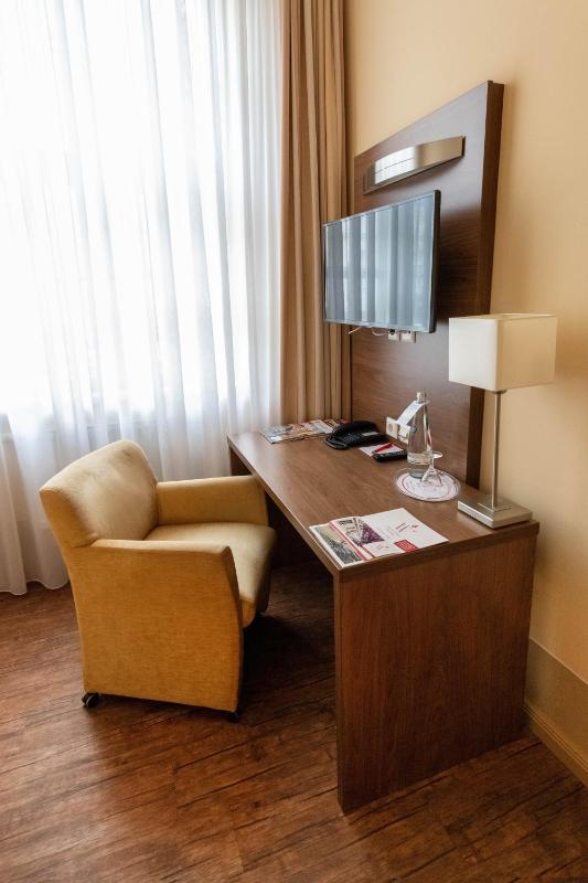Standard Single Room image 3