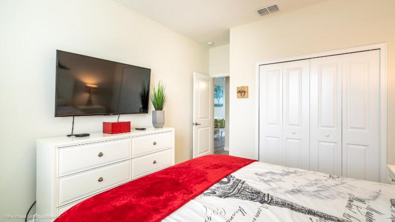 Five-Bedroom House image 1