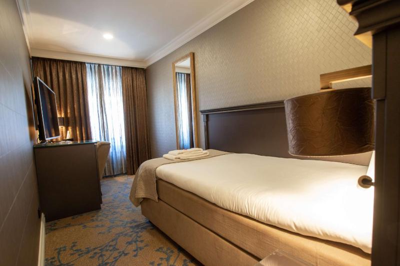 Single Room image 2