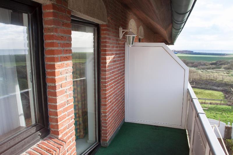 Double Room with Balcony image 3