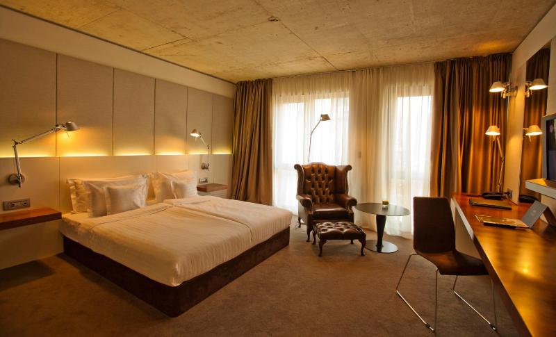 Standard Double Room image 1