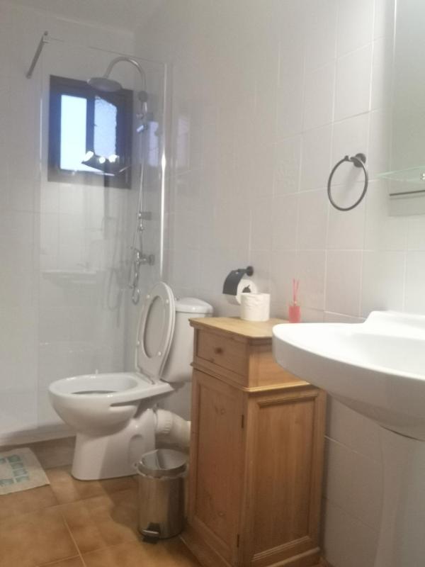 Double or Twin Room with Partial Sea View image 3