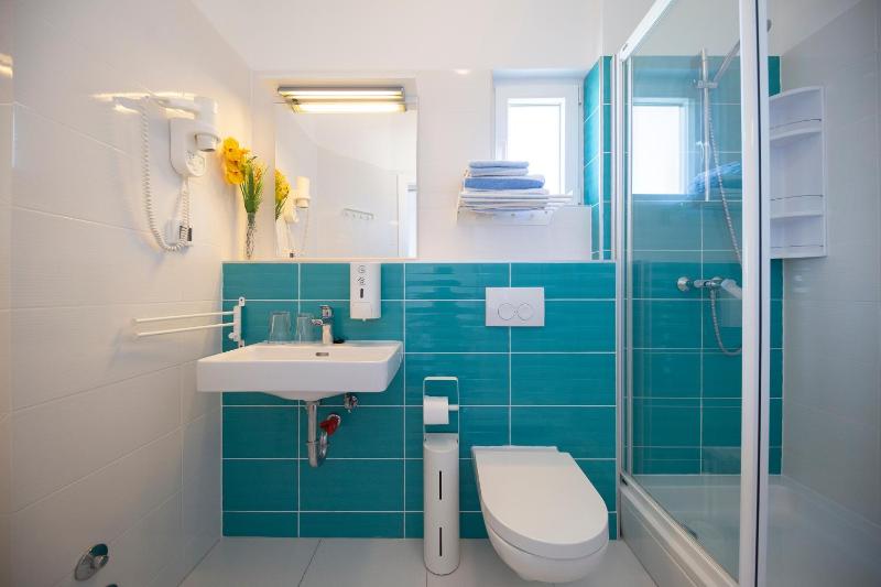 Double Room with Balcony and Sea View image 1