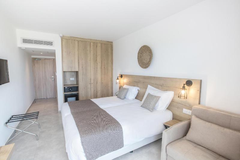 Bohemian Gardens Hotel - image 8