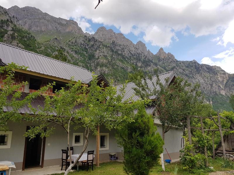 Double Room with Mountain View image 2