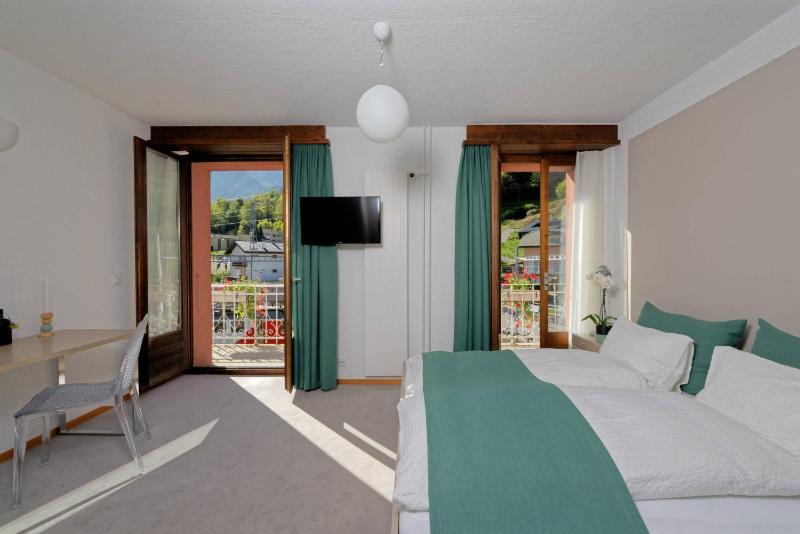 Double or Twin Room with Mountain View image 2