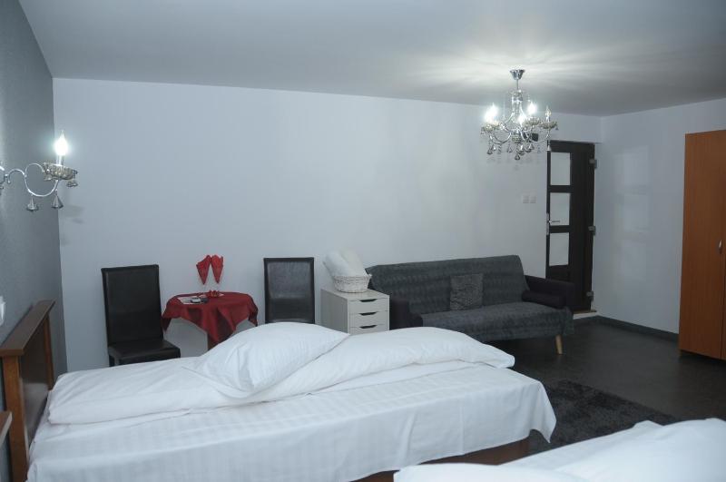 Standard Triple Room image 1