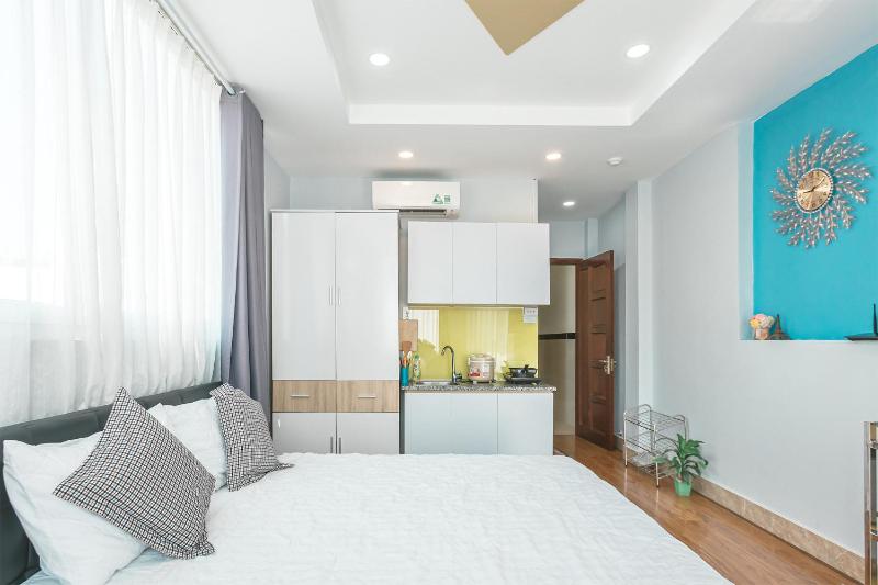 Helen Home - image 14