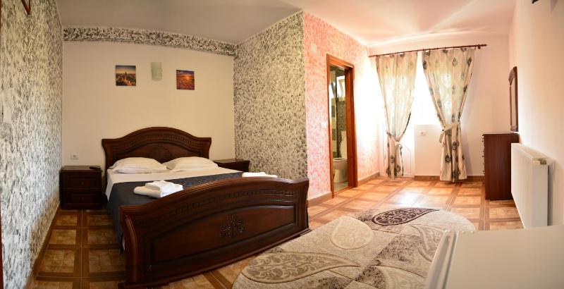Queen Room with Balcony image 1