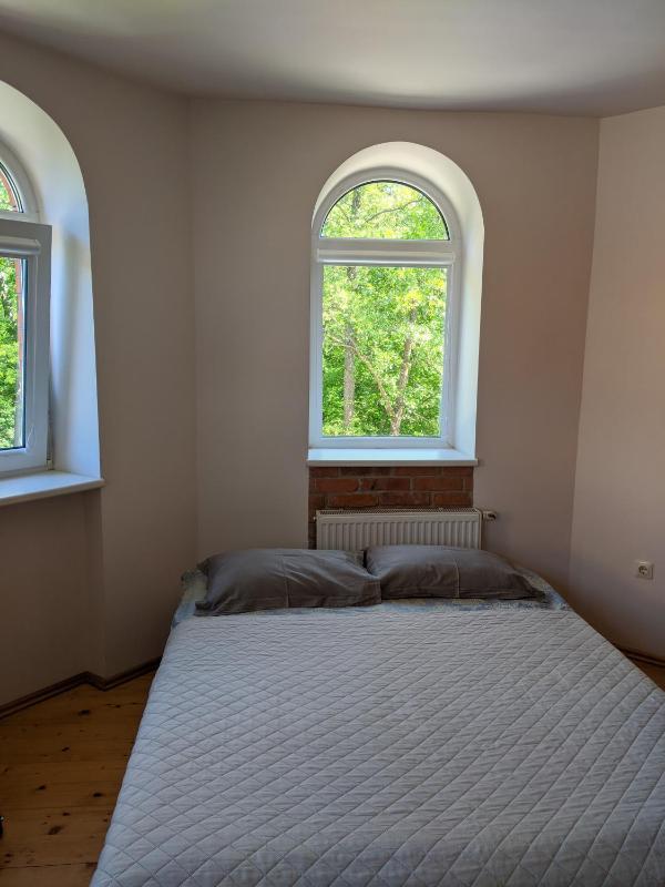 Red Tower Apartments - image 6