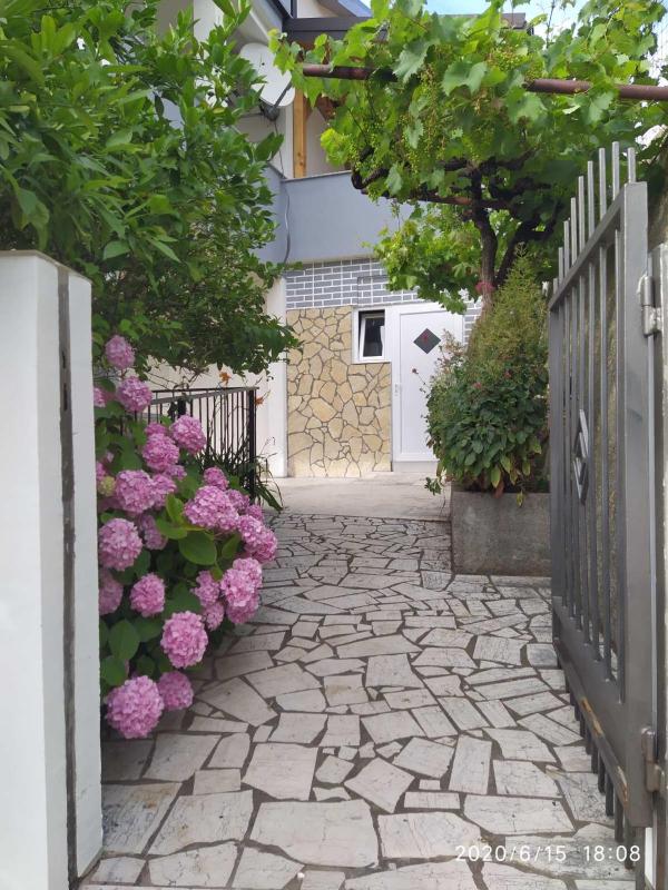 Apartment Valeria - image 12