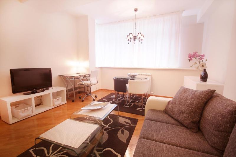 One-Bedroom Apartment (4 Adults) image 1