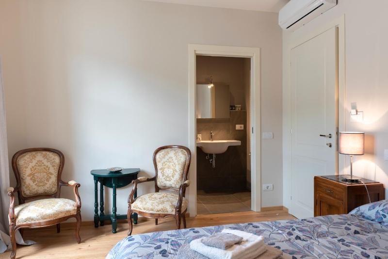 Double Room with Private Bathroom image 3