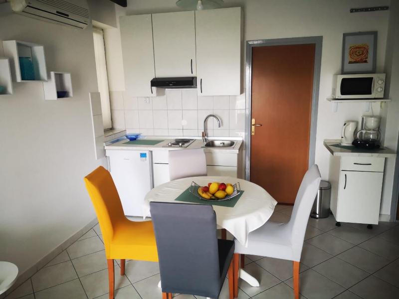 Apartment with Sea View image 3