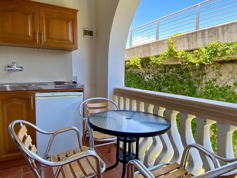 Economy Studio with Balcony image 2