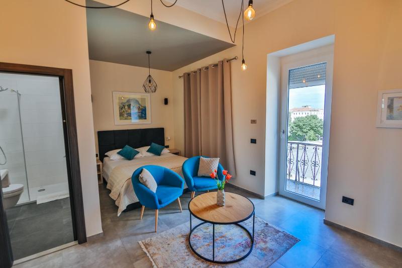 City harbour deluxe suites - image 8