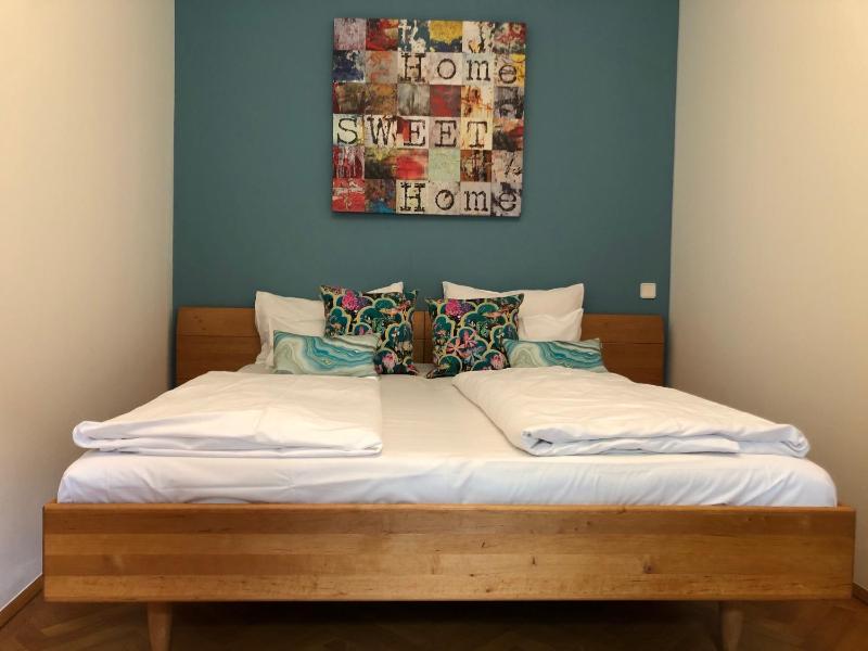 One-Bedroom Apartment image 4