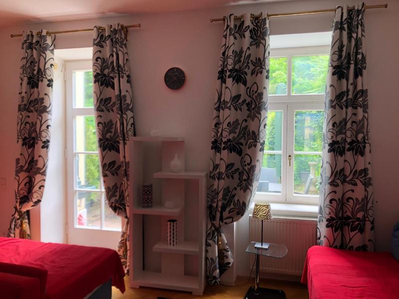 One-Bedroom Apartment image 3