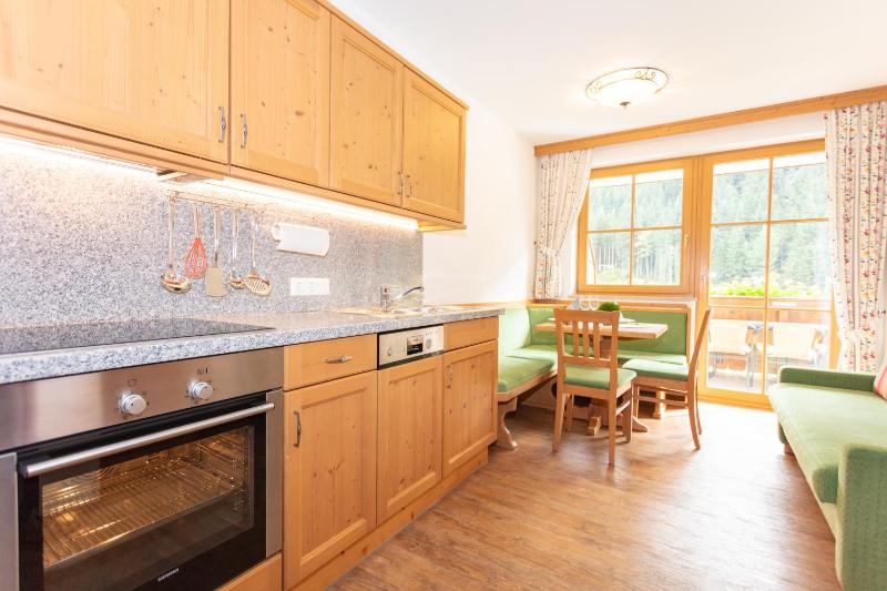 One-Bedroom Apartment image 1