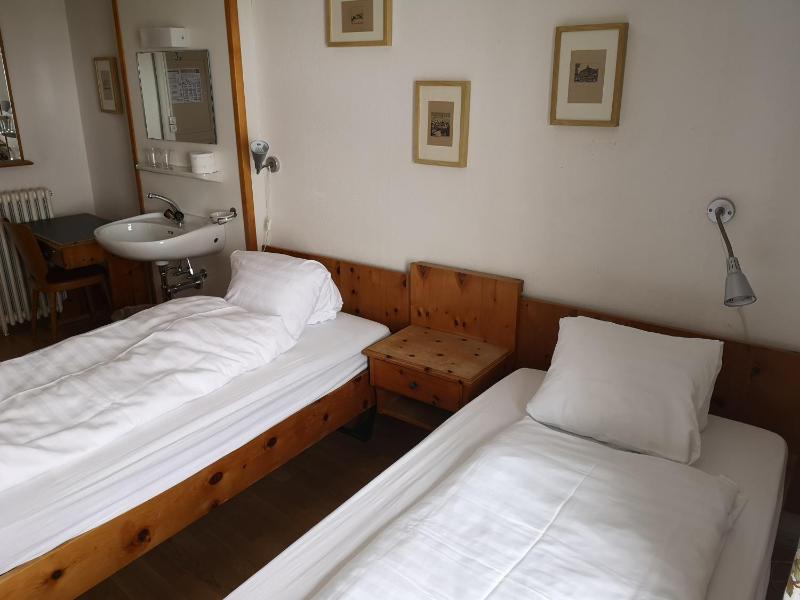 Double or Twin Room with Shared Bathroom image 3