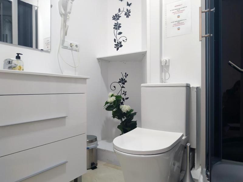 Small Double Room with views image 3