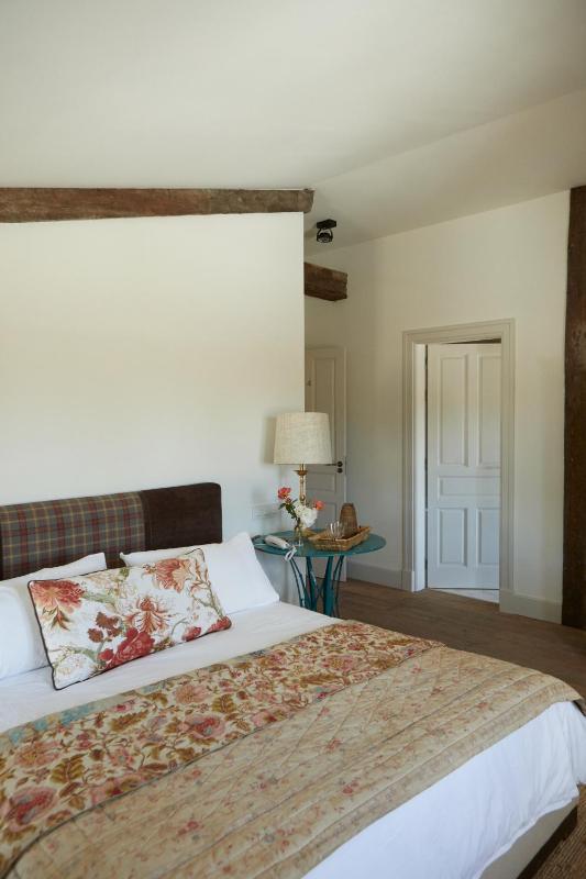 Superior Queen Room image 3
