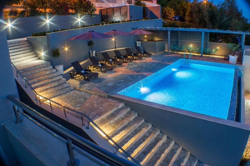 Studio Apartment with Sea View image 3