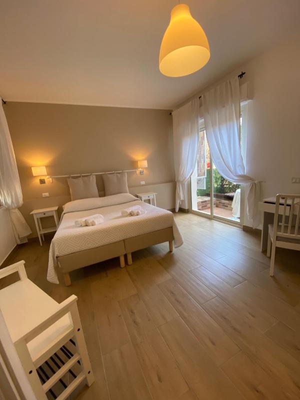 King Room image 2