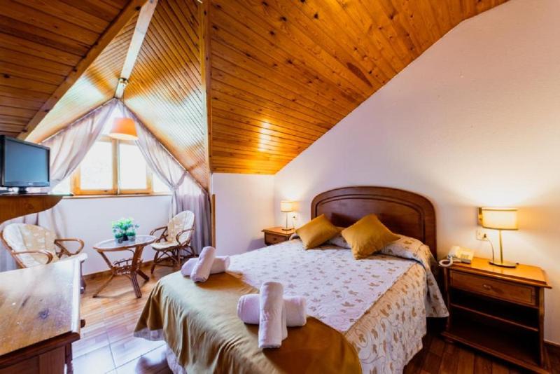 Superior Double Room image 1