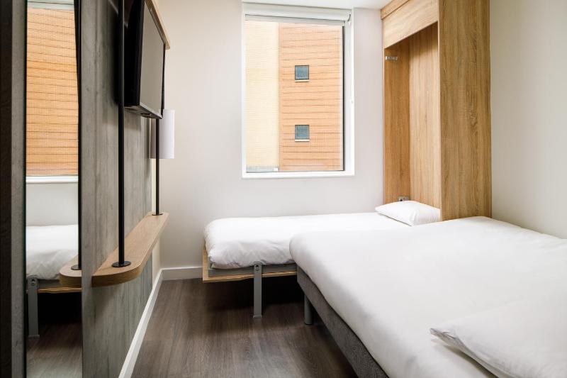 Triple Room image 3