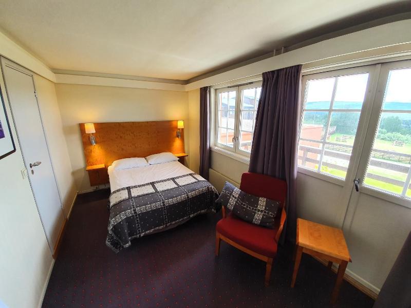 Standard Double Room with access to pool image 1