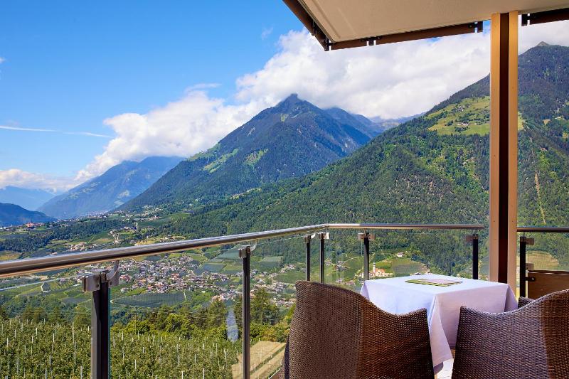 Superior Double Room with Valley View image 2