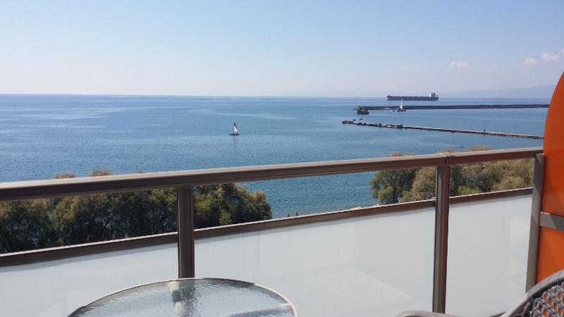 Hotel Flisvos - image 2