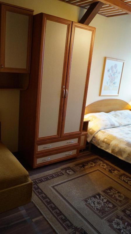 Triple Room with Bathroom image 4