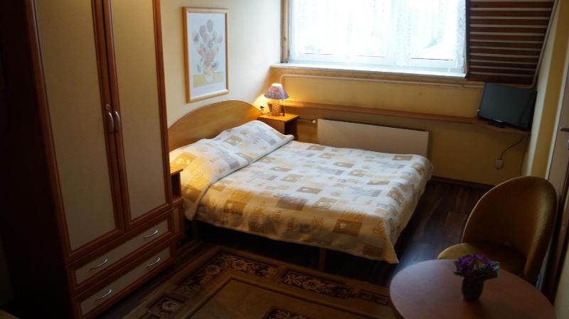 Triple Room with Bathroom image 2