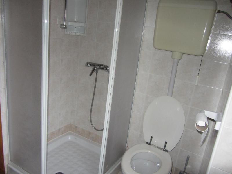 Single Room image 3