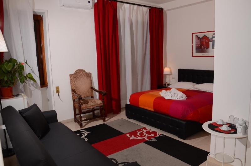 Double Room image 1