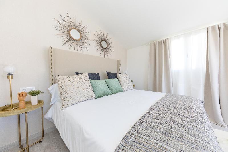 Room #303181714 image 3