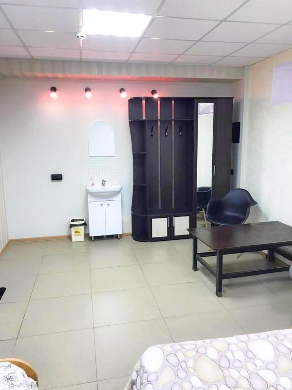 Family Room image 1