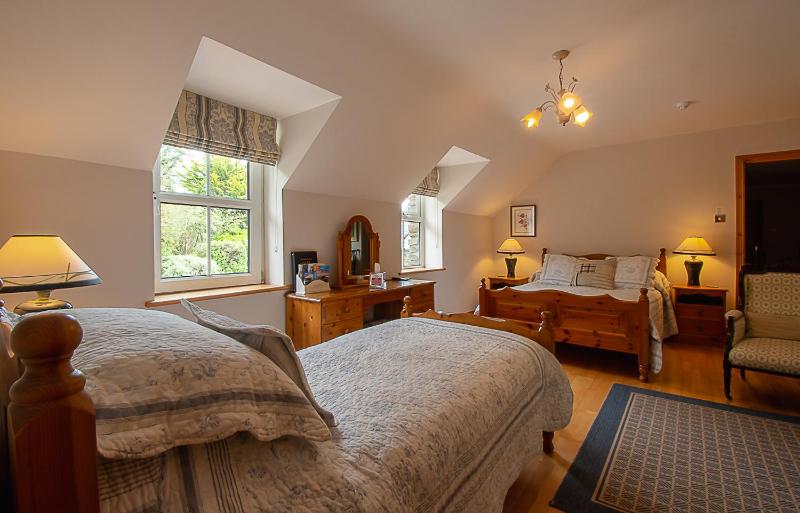 Suite with Garden View image 3